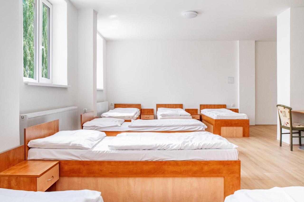 Beskydy House Hostel Roznov pod Radhostem Exterior photo