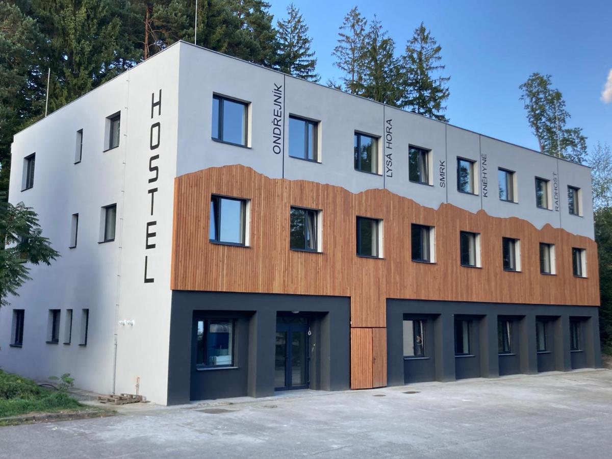 Beskydy House Hostel Roznov pod Radhostem Exterior photo